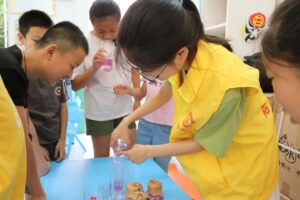 走进科学之门–五小科学实验小组圆满结束！