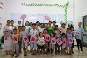 美食美刻·亲子同乐|东城儿童服务站开展亲子美食DIY活动