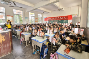 世界儿童日|“远离烫烫小怪兽”儿童课堂开课在石城县第五小学开展