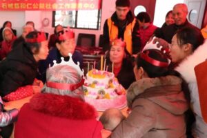 “我也过生日啦!”——记莲乡苑长者集体生日会