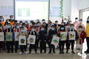 低碳生活,从小培养——今天你用环保袋了吗?