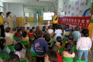 社工动态|和仁社工开展“远离烫烫小怪兽”安全教育课堂