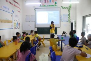 【享健康·赢未来】社工在东城儿童之家开展健康成长小组活动