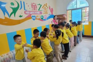 “学好用好《习近平走进百姓家》关心关爱留守儿童”活动暨“我们的节日·端午节”家庭文明建设活动走进骑马岭社区