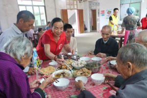 情系中秋节·爱驻敬老院|石城县乡镇民政服务站前往敬老院开展中秋主题活动