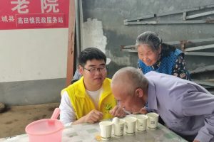 温情岁月·欢乐同行|高田镇民政服务站在高田镇敬老院开展活动