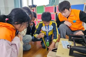 普及自救知识·守护石城儿童成长|生存训练营走进龙岗中心小学