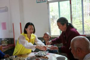 爱心敬老·情系夕阳|珠坑乡民政服务站在珠坑敬老院开展敬老活动