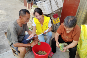 【木兰乡民政服务站动态】开展“社会救助政策”宣传活动