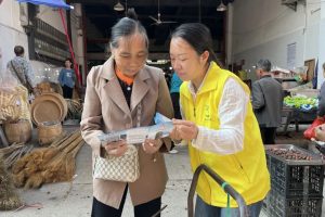 【民政服务站动态】小松镇开展社会救助政策宣传活动