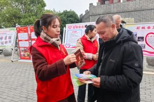 【民政服务站动态】琴江镇开展“童心同行·护航未来”政策宣传活动