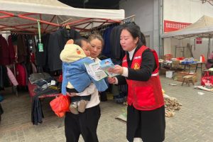 【民政服务站动态】小松镇开展“法律‘童’行·健康成长”未成年人保护法宣传活动
