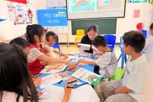 东城儿童服务站|巧手乐园：折一折，画一画，变一变！