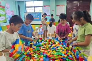 民族团结一家亲·共迎国庆乐融融|同绘民族团结画卷