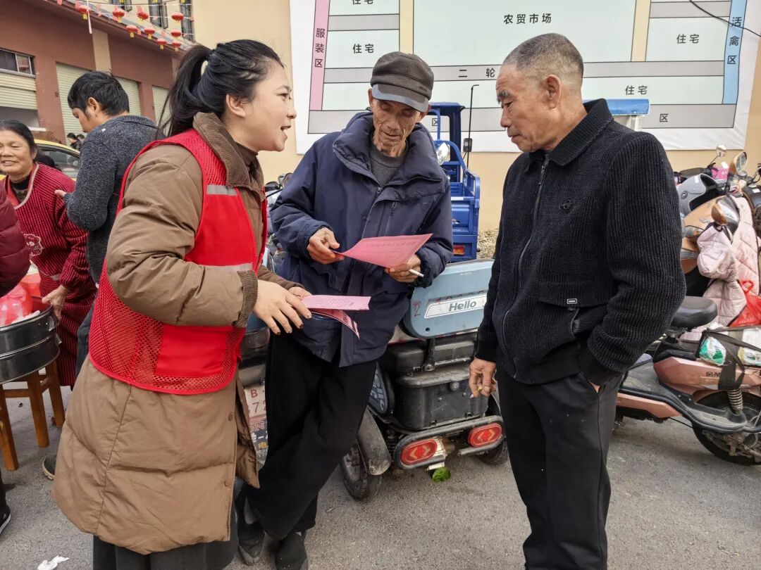 【民政服务站动态】石城珠坑：开展“高龄补贴暖夕阳，政策关怀惠老人”宣传活动