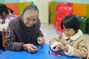 铜锣湾儿童服务站|叶韵书情·跨代共绘时光签