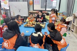 【民政服务站动态】小松镇开展“甜蜜元旦·乐享童趣”社区儿童活动