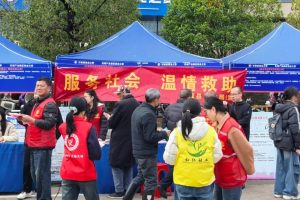 江西石城开展“服务社会·温情救助”社会救助政策宣传月活动